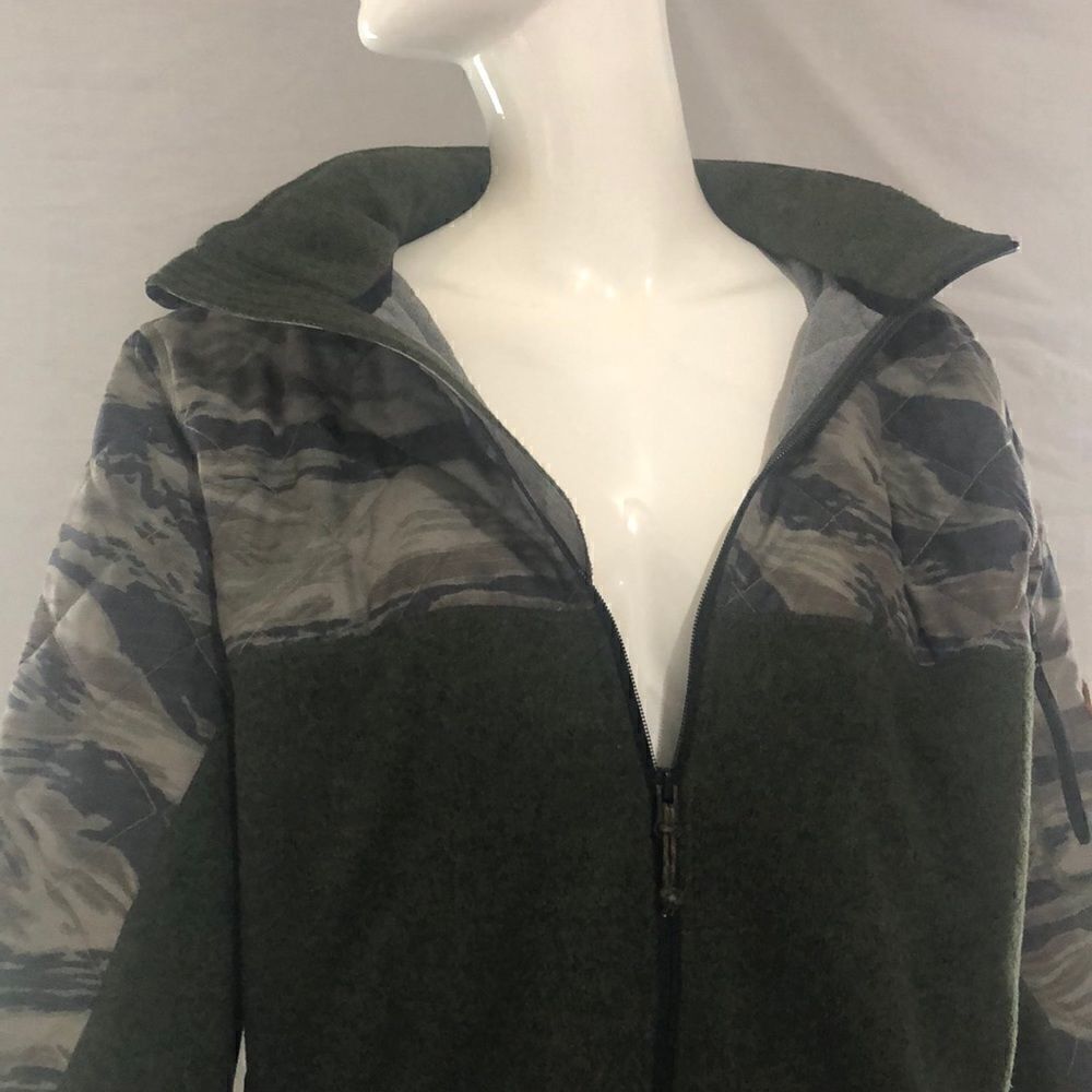 Burton Durable Goods Jacket  - Picture 2 of 7